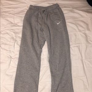 gray nike sweatpants